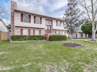 15902 Val Verde Dr, Houston, TX 77083