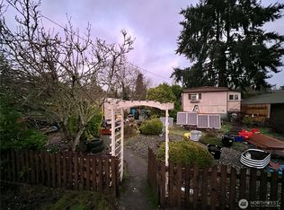 2530 NE Helm St, Bremerton, WA 98310