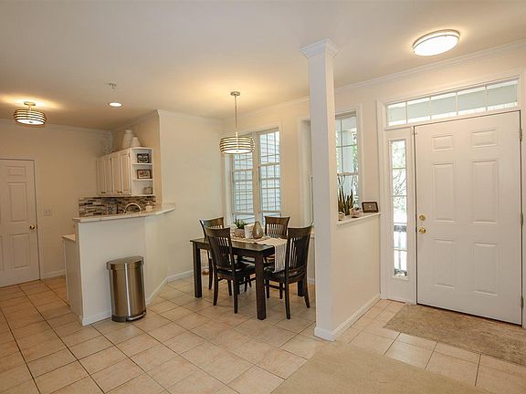Kitchen/Breakfast Nook
