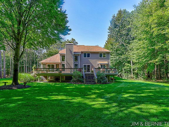 4th image of 4580 N Lakeshore Dr