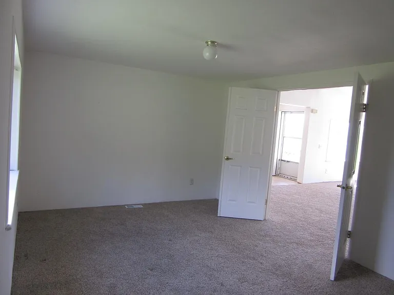 1725 Shine Rd — Photo 13