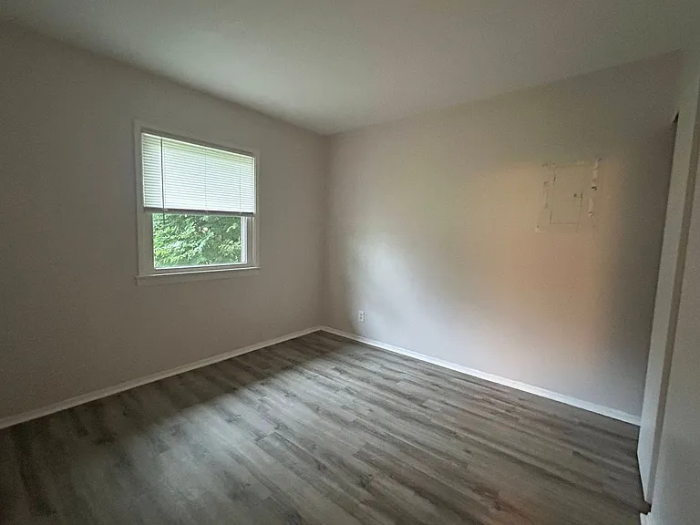 516 Hillview Blvd — Photo 12