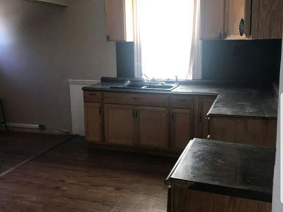 3rd image of 6408 Carl Ave
