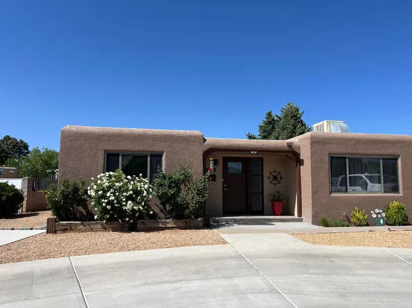 8817 Snow Heights Blvd NE, Albuquerque, NM 87112