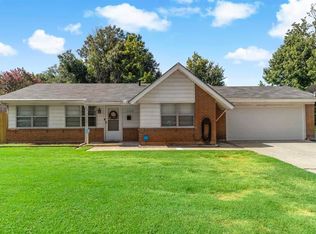 2450 Cypress Dr, Paris, TX 75460