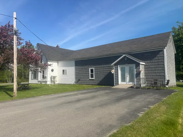 8 Lester Lane, Burnham, ME 04988