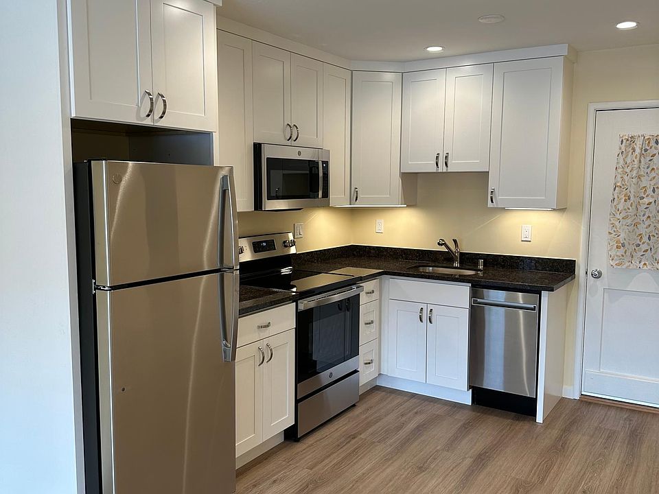 1st image of 2429 Clement St APT 1