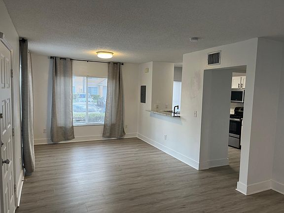 2nd image of 2103 Fluorshire Dr