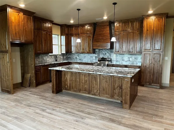 251 Alondrita St, Celeste, TX 75423