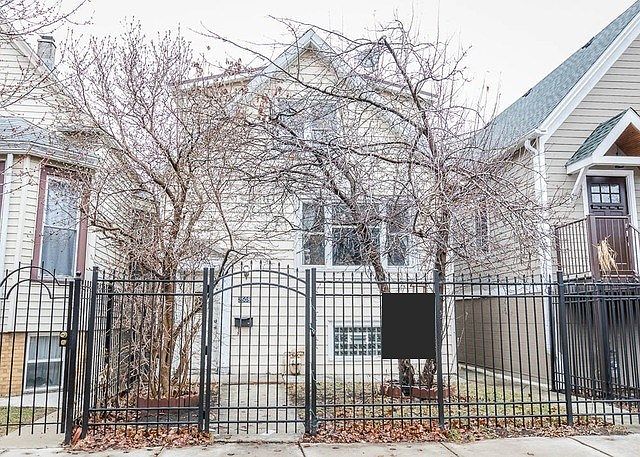 1st image of 3508 W Medill Ave