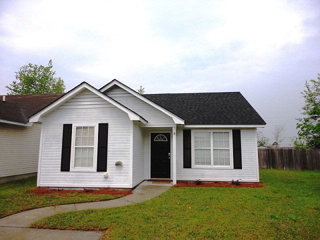 1st image of 9 Kensington Cir