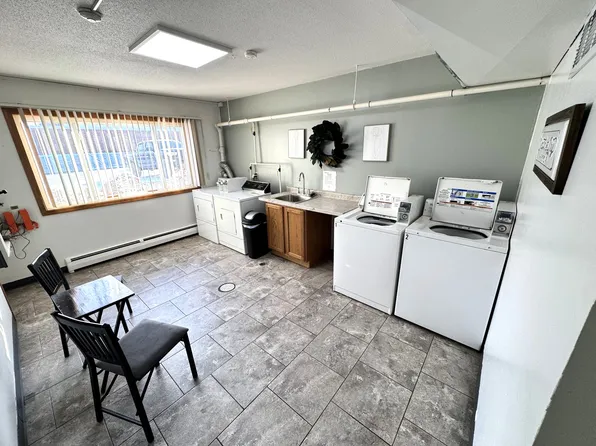 Golfview Apartments, 1515 W 5th St #E204, Winona, MN 55987