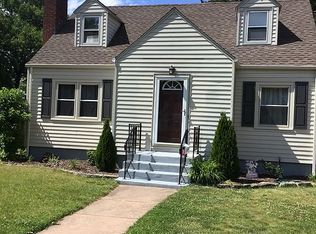 111 Delmont St, Manchester, CT 06042