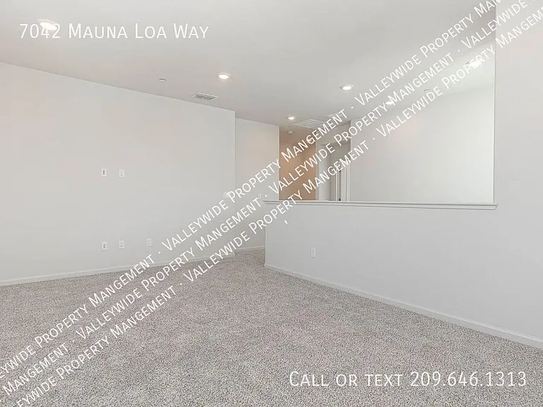 7042 Mauna Loa Way — Photo 28