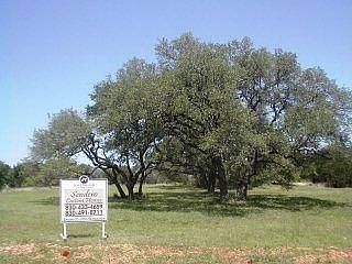 1st image of 728 Oak Bluff Trl