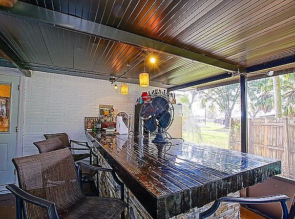 2nd image of 912 Hamilton Cir