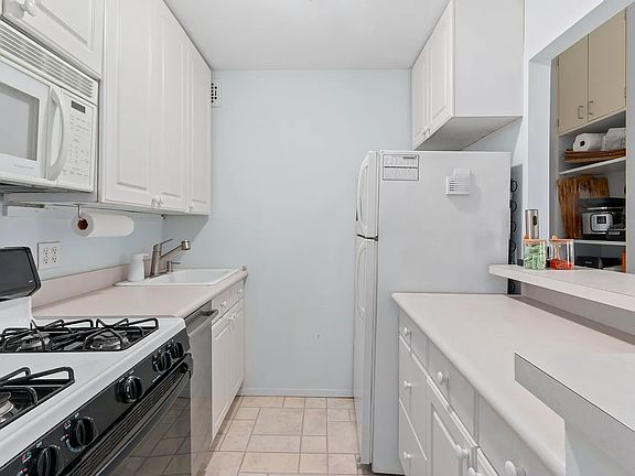 3rd image of 159 Madison Ave APT 3J