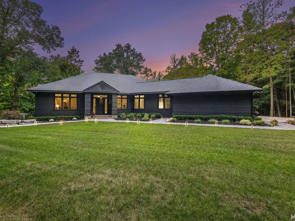 7700 Cary St NE, Rockford, MI 49341