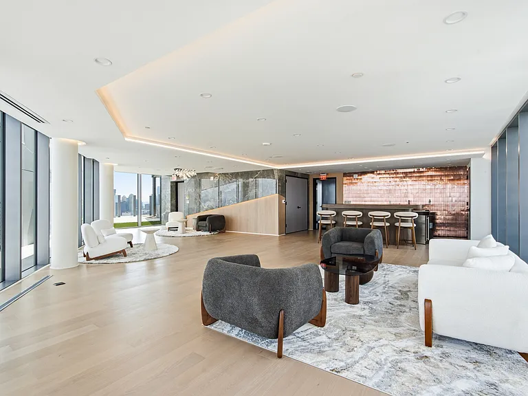 628 Summit Ave #1 — Photo 15