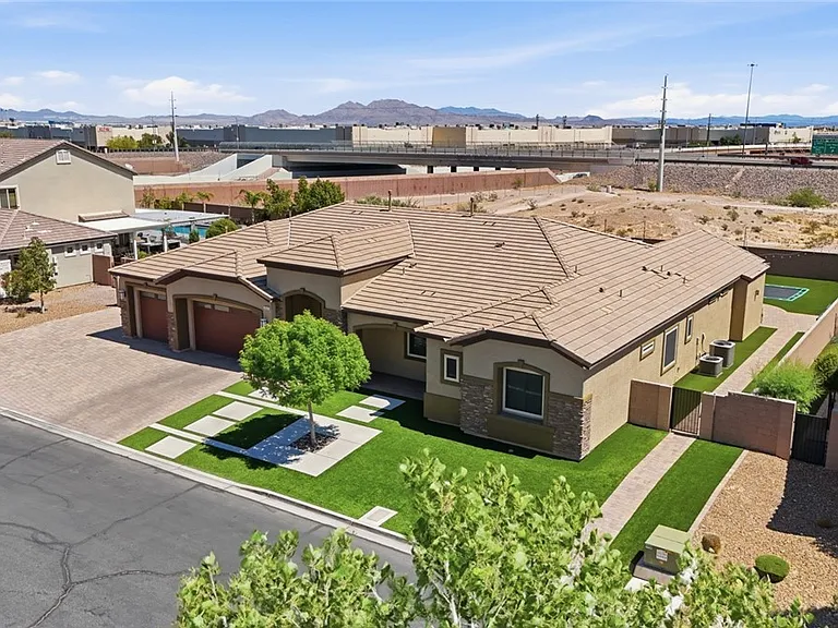 3922 Jacob Lake Cir — Photo 75