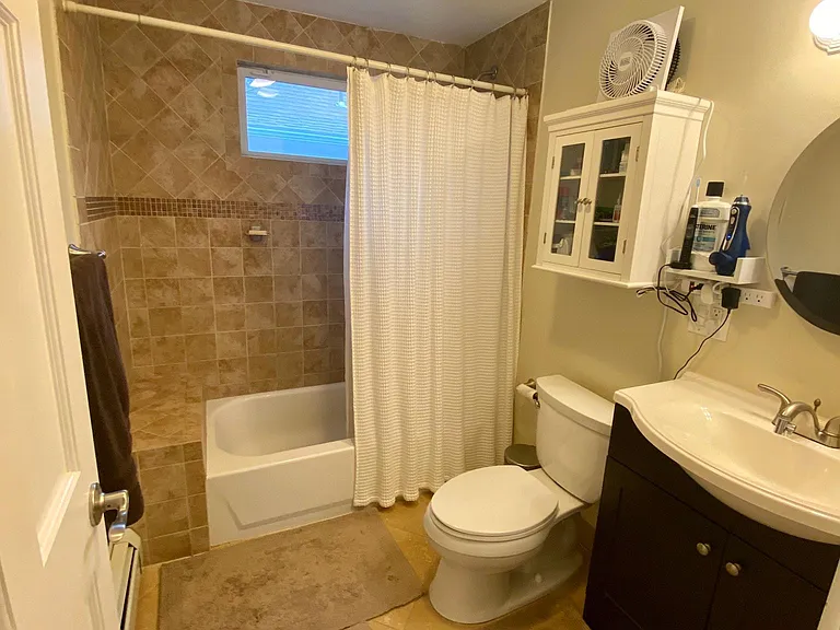382 Morris Ave — Photo 9