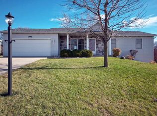 520 Horizon Dr, Middlebury, IN 46540