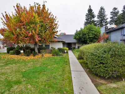 1230 W Sierra Avenue, Fresno, CA, 93711