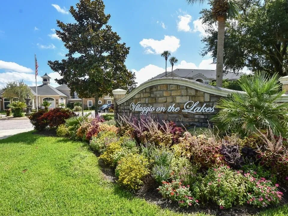 940 Village Trl #1-306