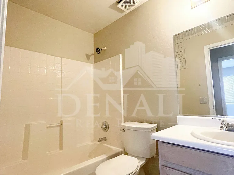 8930 W Catalina Dr — Photo 21