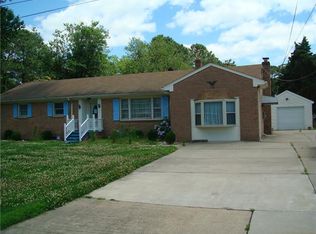 5817 Hawthorne Ln, Portsmouth, VA 23703