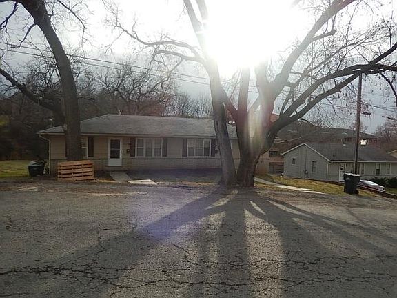 2nd image of 1507 W Waldo Ave #1507