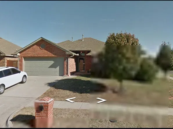 9308 Shady Grove Rd, Moore, OK 73160