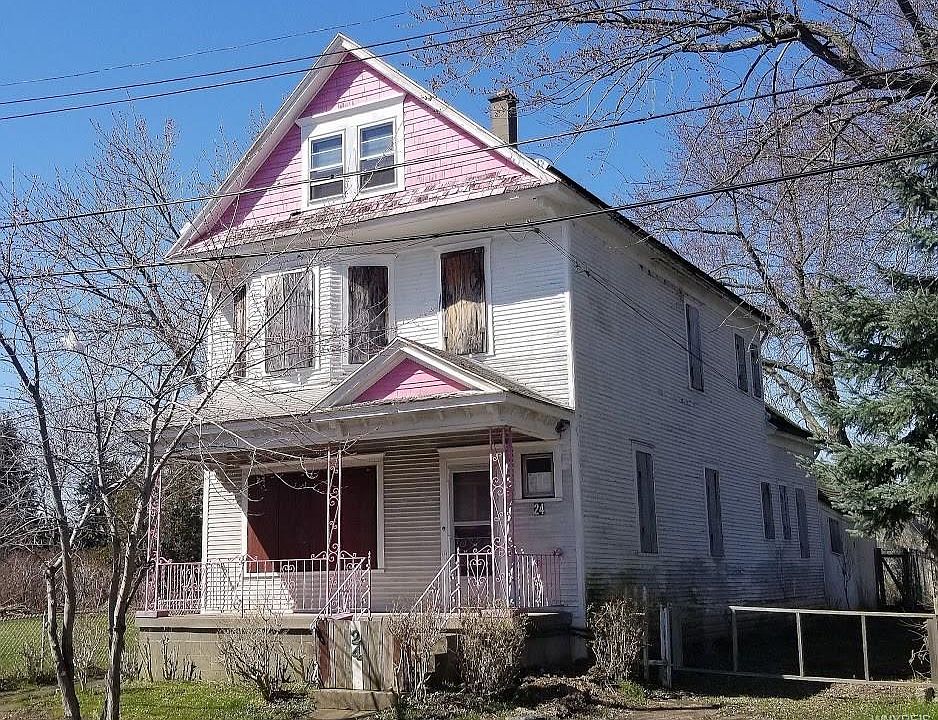 1st image of 24 Schmarbeck Ave