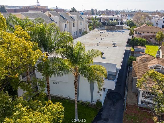 3rd image of 350 W Wilson Ave