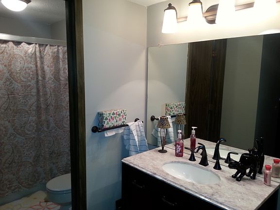 4th image of 819 11th Ave S APT 6