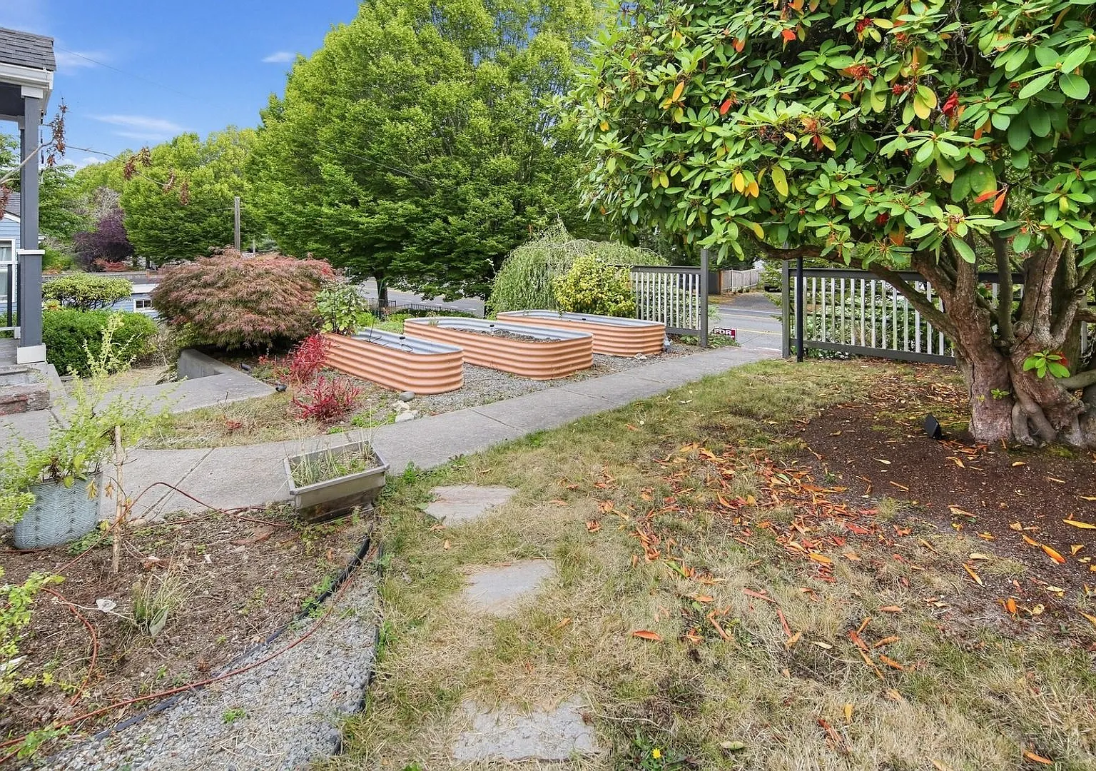 Unique House in West Seattle — Photo 3