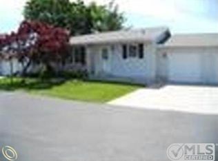 133 Joan Ct, Marysville, MI