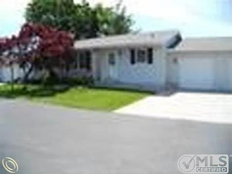 133 Joan Ct photo 1