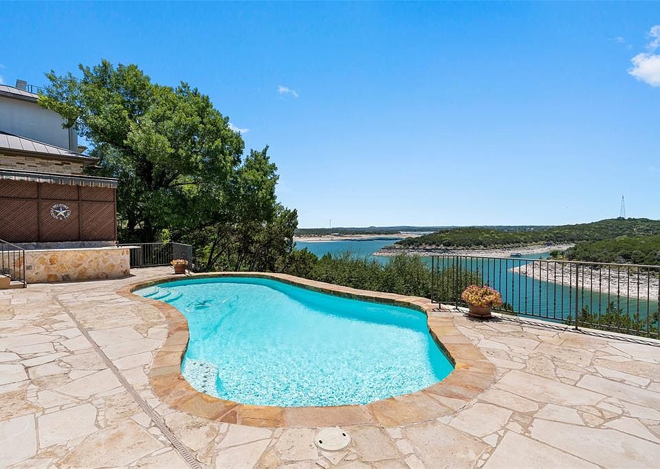 2nd image of 17809 Breakwater Dr
