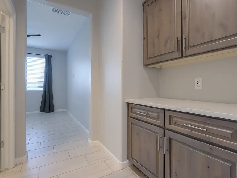 5656 W Posse Dr — Photo 7