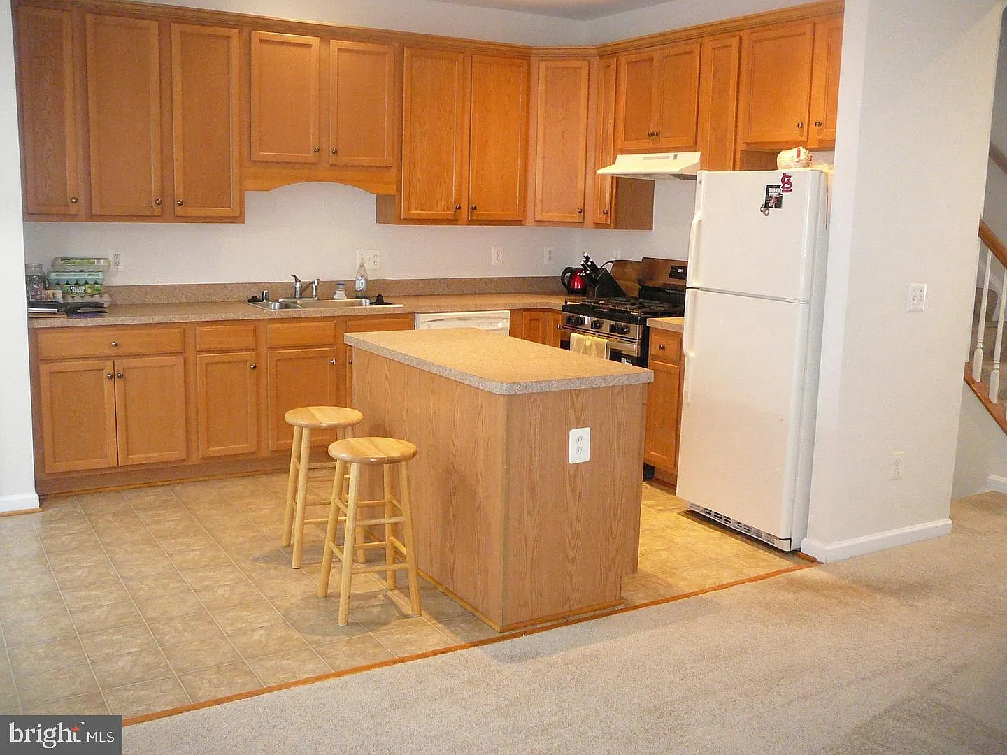 3 bed, 3.5 bath, 1864 sqft, $2,695 — Photo 2