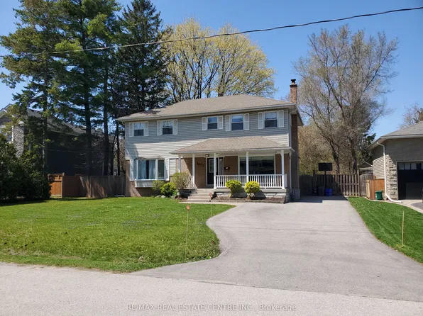 1077 Selby Ave, Oakville, ON L6L 2M4