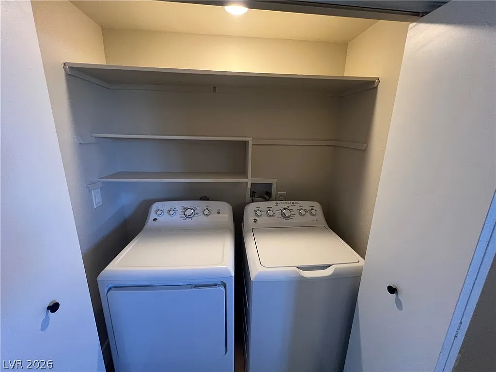 2 bed, 1.5 bath, 986 sqft, $1,400 — Photo 4