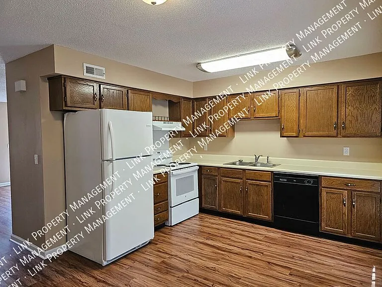 5364 Haisten Ct — Photo 3
