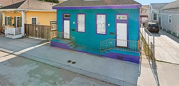 2nd image of 1517 Mandeville St
