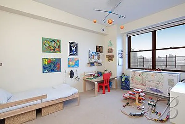 Rented by Bellmarc Realty | media 32