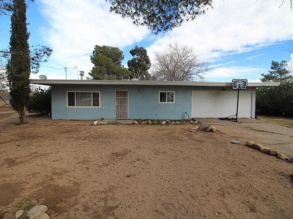 4th image of 18704 Benicia St