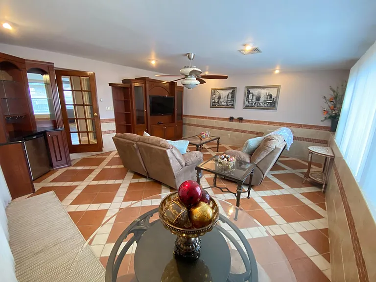 247 Montclair Ave — Photo 8