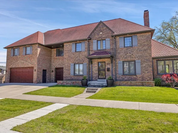 7439 W Lunt Ave, Chicago, IL 60631