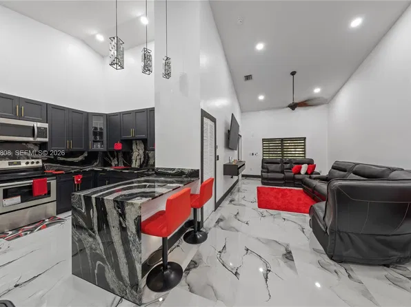 3245 NE 11th Dr, Homestead, FL 33033